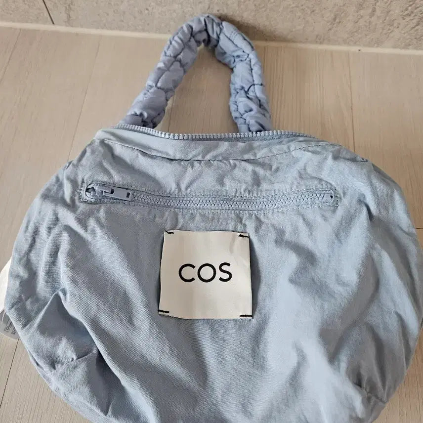 [BUNJANG] COS Cloud Bag &amp; Gromit Keyring / 코스구름백