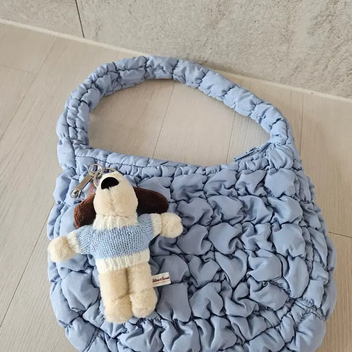 [BUNJANG] COS Cloud Bag &amp; Gromit Keyring / 코스구름백