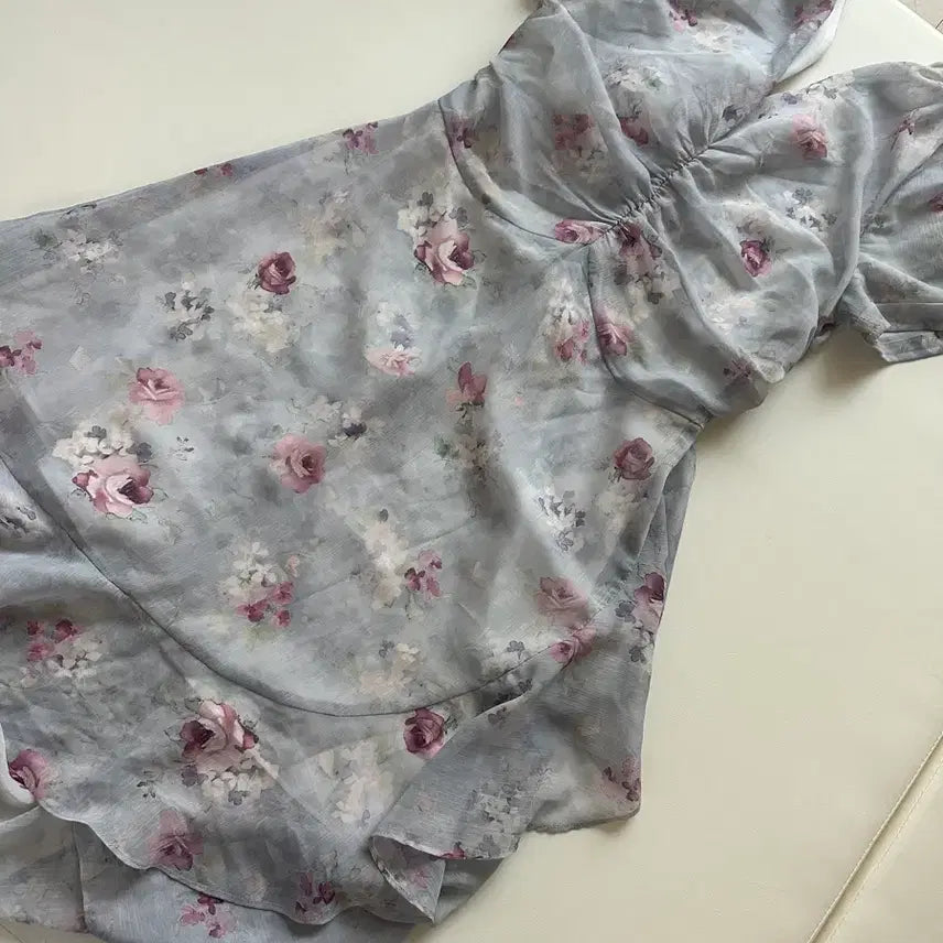 [BUNJANG] Loahr Flower Pattern Dress / 로아르 플라워 패턴 스타일 원피스