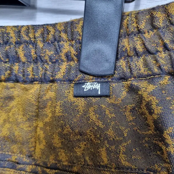 [BUNJANG] Stussy Leopard Print Bending Pants (Men&