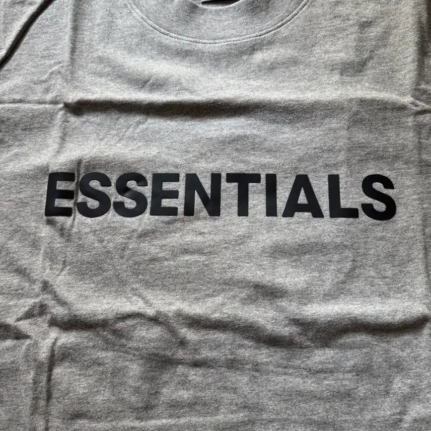 [BUNJANG] Essential Long Sleeve Heather Oatmeal T-shirt / 에센셜 롱슬리브 앞로고 긴팔 헤더 오트밀 M