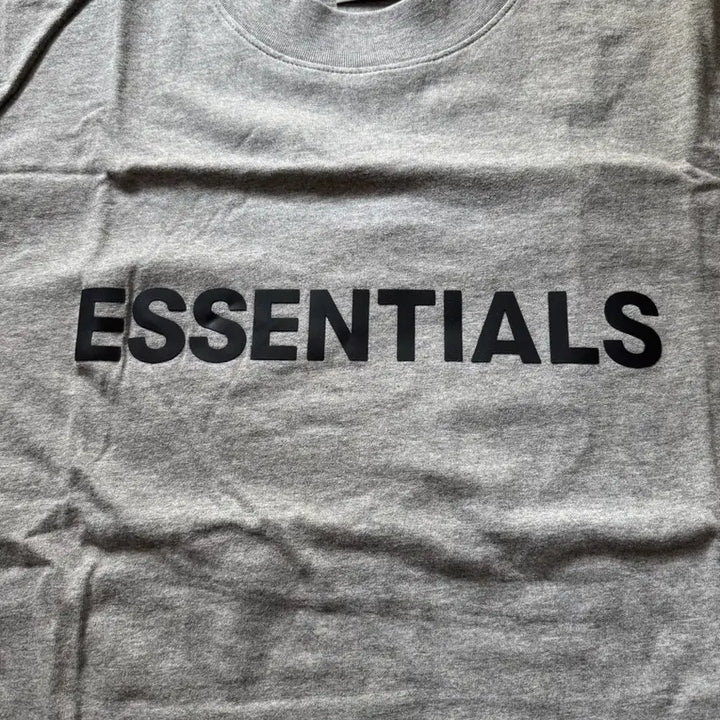 [BUNJANG] Essential Long Sleeve Heather Oatmeal T-shirt / 에센셜 롱슬리브 앞로고 긴팔 헤더 오트밀 M