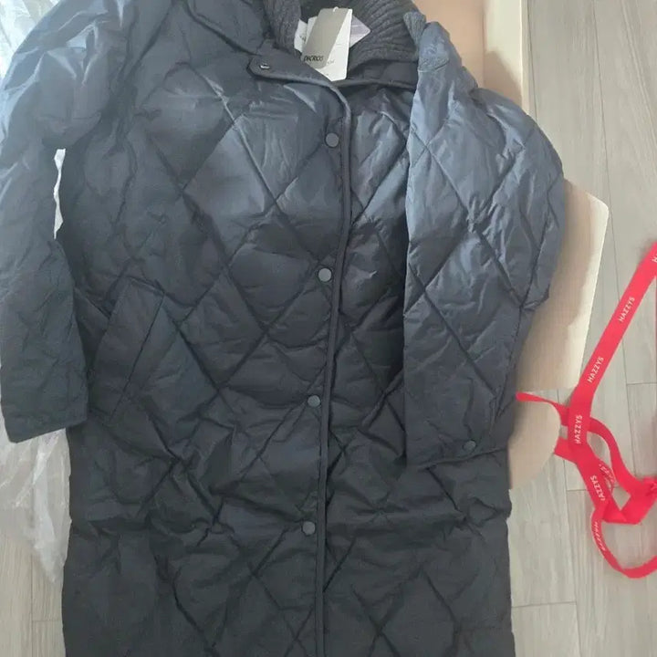 [BUNJANG] Hazzys Quilted Long Coat / 헤지스 퀼팅 롱 코트 블랙