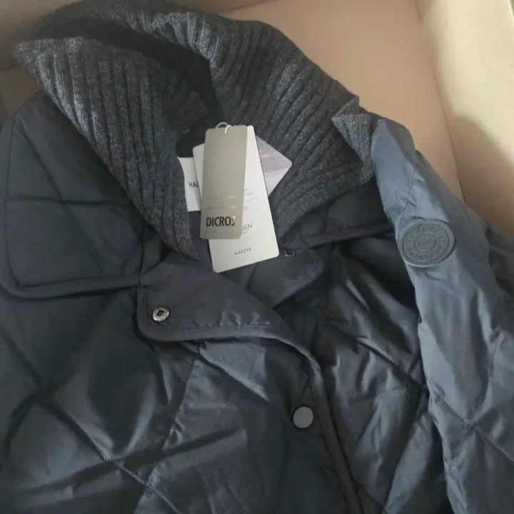 [BUNJANG] Hazzys Quilted Long Coat / 헤지스 퀼팅 롱 코트 블랙