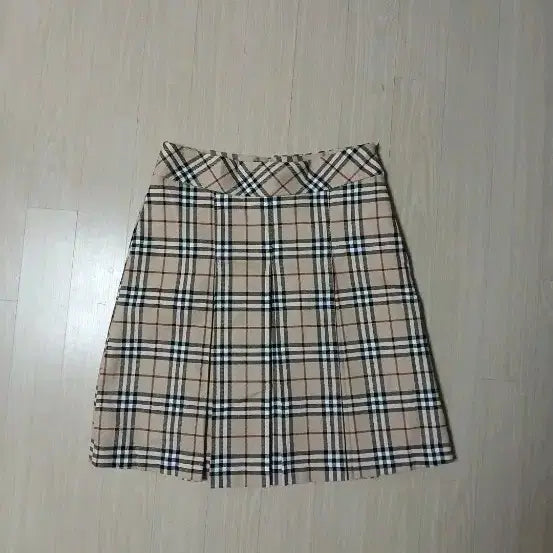 [BUNJANG] Burberry Pleated Mini Skirt / 정품 버버리 플리츠 미니스커트