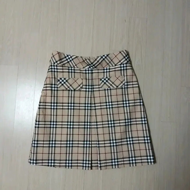 [BUNJANG] Burberry Pleated Mini Skirt / 정품 버버리 플리츠 미니스커트