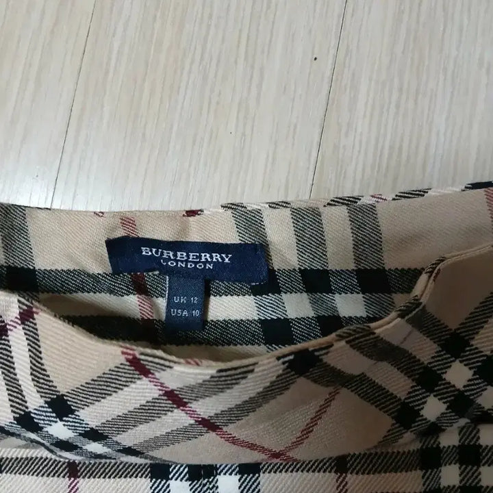 [BUNJANG] Burberry Pleated Mini Skirt / 정품 버버리 플리츠 미니스커트