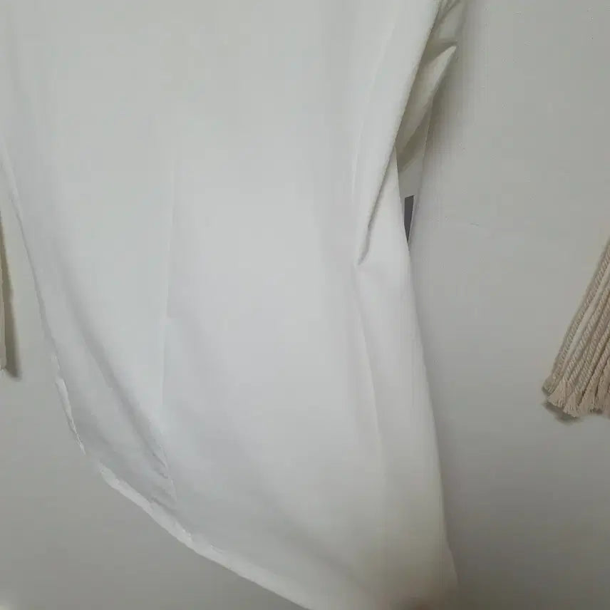 [BUNJANG] Adidas White Three Stripes Hooded Windbreaker XS / 허리쏙)아디다스 흰색 삼선 후드 바람막이 xs