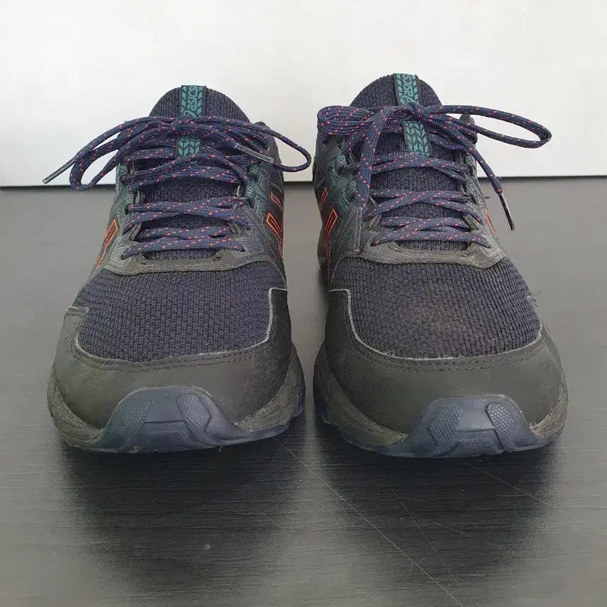 [BUNJANG] Asics Gel Venture 8 Midnight Cherry (265) Running Shoes / 아식스 젤 벤쳐 8 미드나잇 체리 (265)