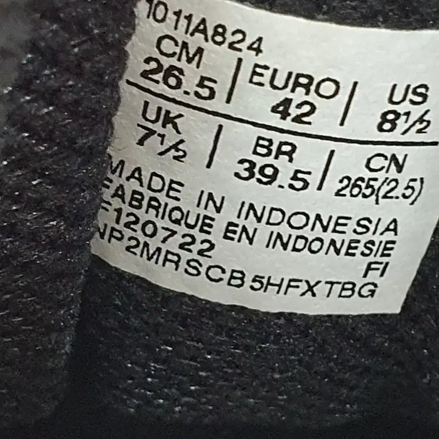 [BUNJANG] Asics Gel Venture 8 Midnight Cherry (265) Running Shoes / 아식스 젤 벤쳐 8 미드나잇 체리 (265)