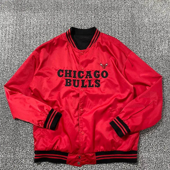 [BUNJANG] Vintage9 Chicago Bulls Reversible Varsity Stadium Jacket / 빈티지9. NBA 블루종 시카고불스 바시티 스타디움 자켓 리버시블