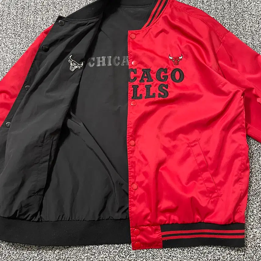 [BUNJANG] Vintage9 Chicago Bulls Reversible Varsity Stadium Jacket / 빈티지9. NBA 블루종 시카고불스 바시티 스타디움 자켓 리버시블