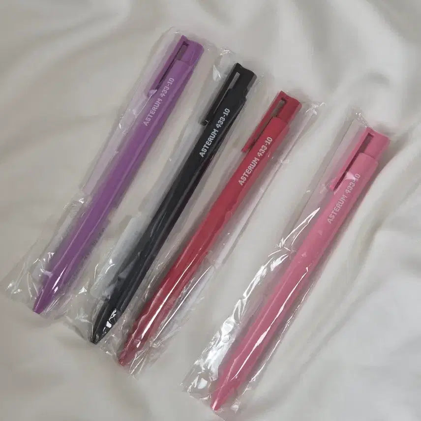 [BUNJANG] PLAVE Official Cafe Ballpoint Pen Set / (미개봉)플레이브 십카페 볼펜 4개 일괄