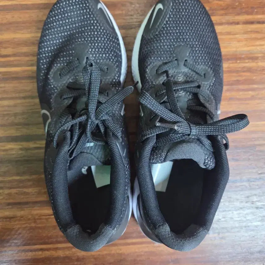 [BUNJANG] Nike Renew Run Sneakers 255mm / 나이키 리뉴 런 러닝화 스니커즈 255