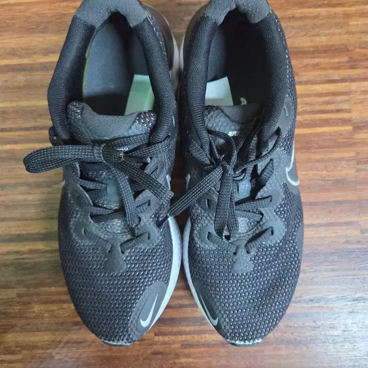 [BUNJANG] Nike Renew Run Sneakers 255mm / 나이키 리뉴 런 러닝화 스니커즈 255