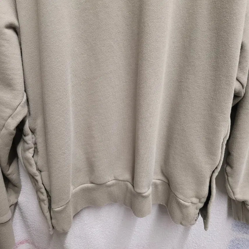 [BUNJANG] Adidas Khaki Crewneck Sweatshirt / 아디다스 맨투맨 티셔츠 카키색