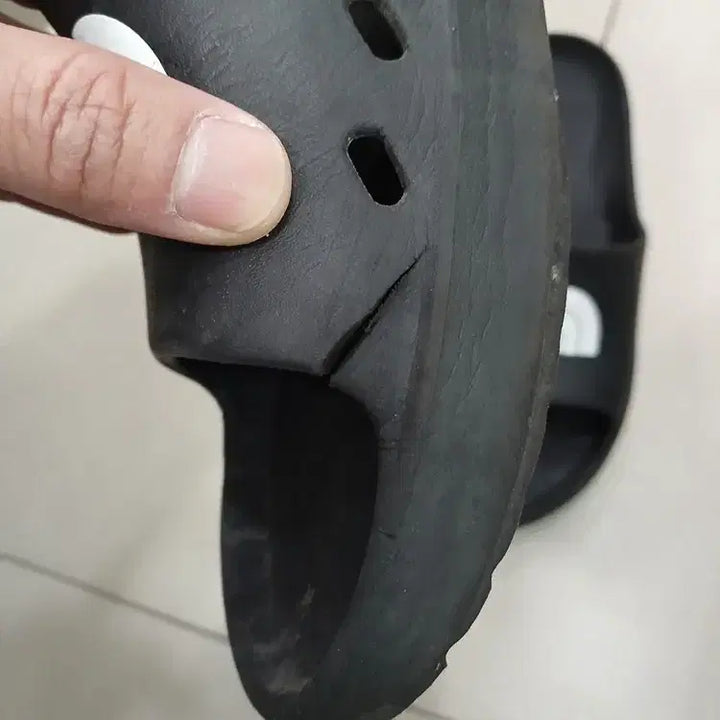 [BUNJANG] Used Slippers Size 280 / 280사이즈 중고 슬리퍼 앞옆조금뜯어짐 막신으실분만 추천 사용감많아요