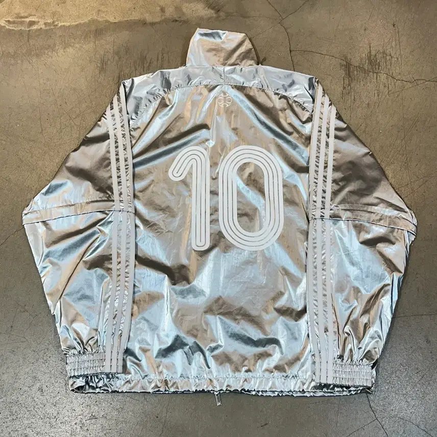 [BUNJANG] Adidas Adilenium Season 4 Silver Track Top / L 아디다스 아딜레니움 시즌 4 실버 트랙탑