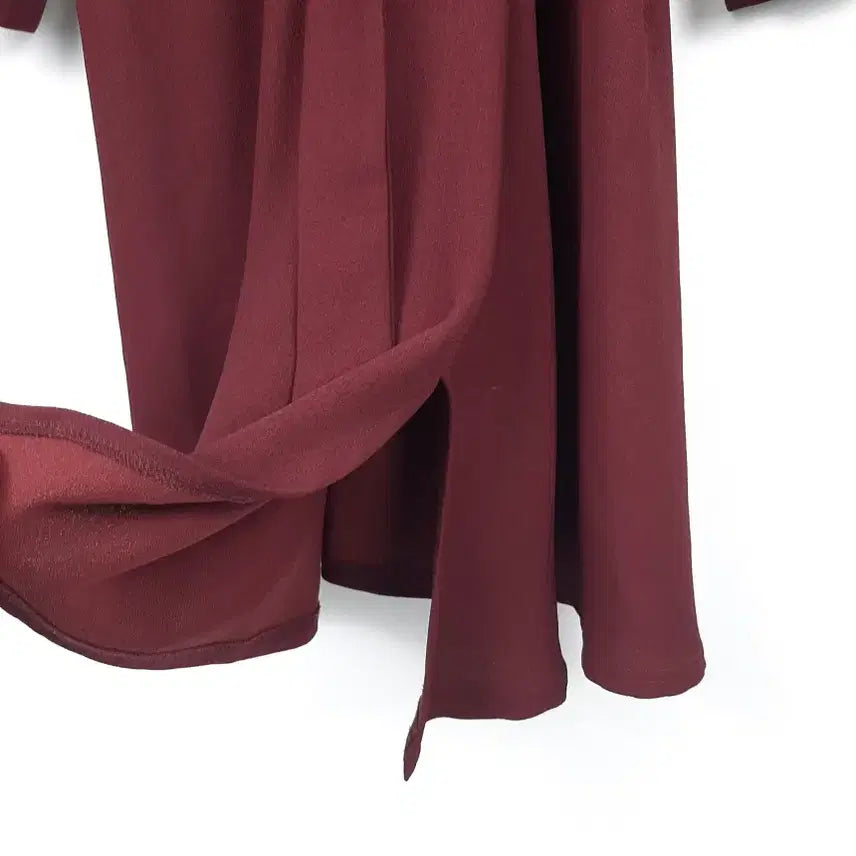 [BUNJANG] Ebuva Belted Neck Point Dress / 에부바 넥포인트 벨티드 원피스