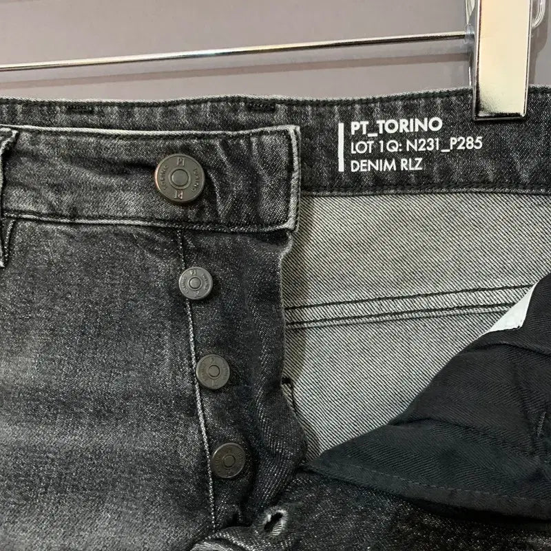 [BUNJANG] PT Torino Black Wash Denim Jeans / 30인치 PT토리노 레게 롤업 워싱 스판 흑청 데님 청바지
