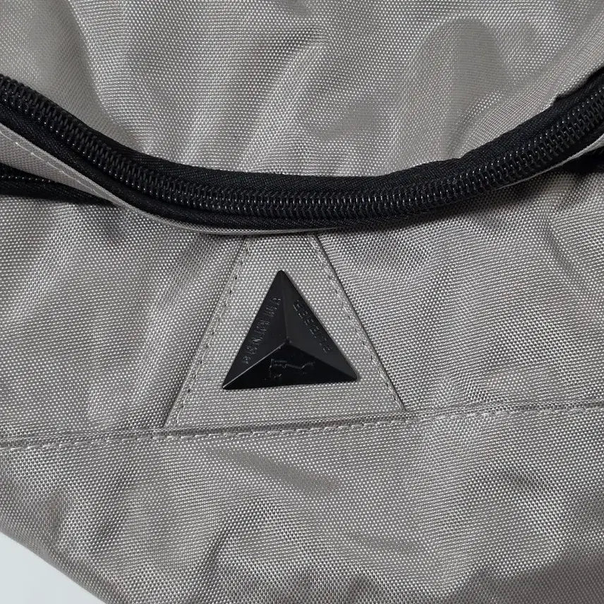 [BUNJANG] General Idea Silver Hip Sack Waist Body Cross Bag / 새상품) 플리거바이제너럴아이디어 실버 힙색 웨이스트 바디크로스백 0317