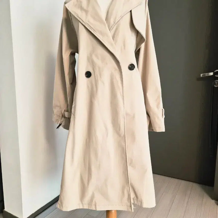 [BUNJANG] Pleated Back Trench Coat / 반전 뒷태! 살랑살랑 플리츠 배색 트렌치코트