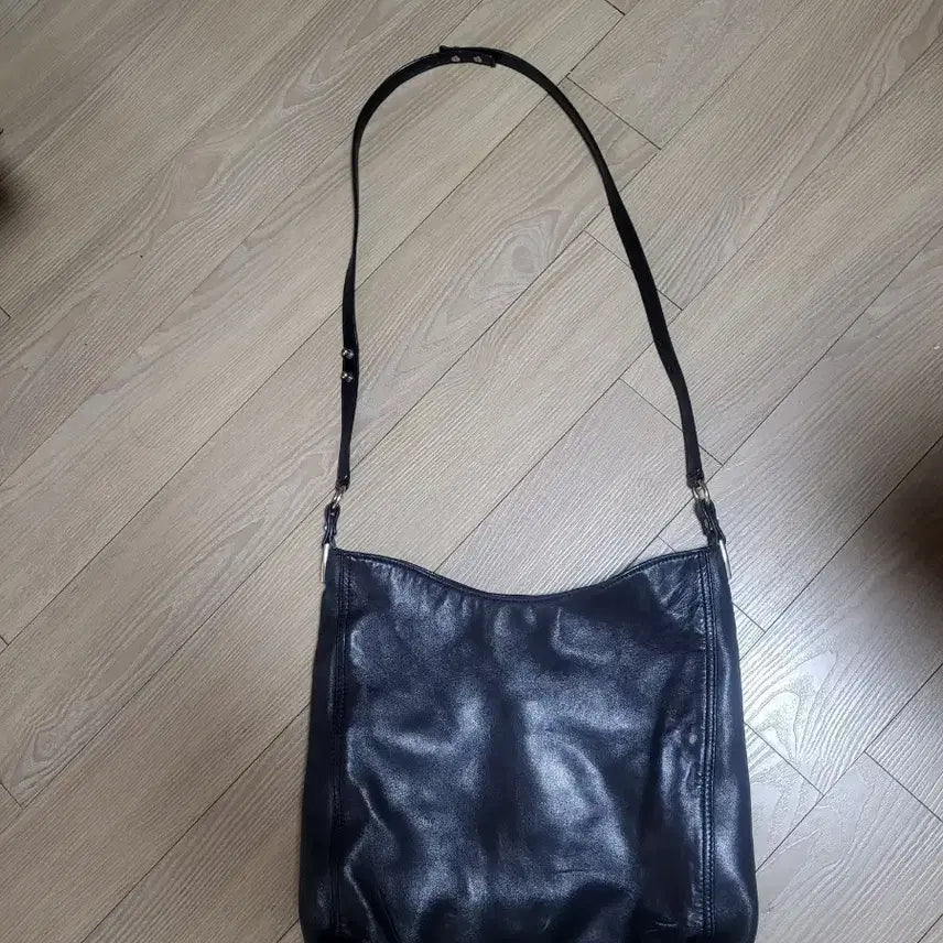 [BUNJANG] Loeffler Randall Black Leather Shoulder Bag / 로플러랜달 블랙 가죽 숄더백