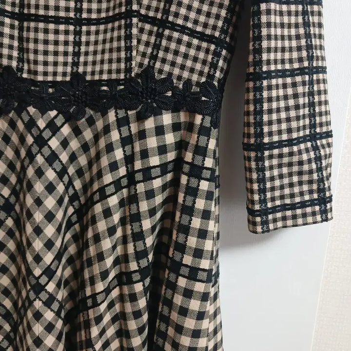 [SOLD OUT] TOCCO-LECTION 체크 플레어 원피스
