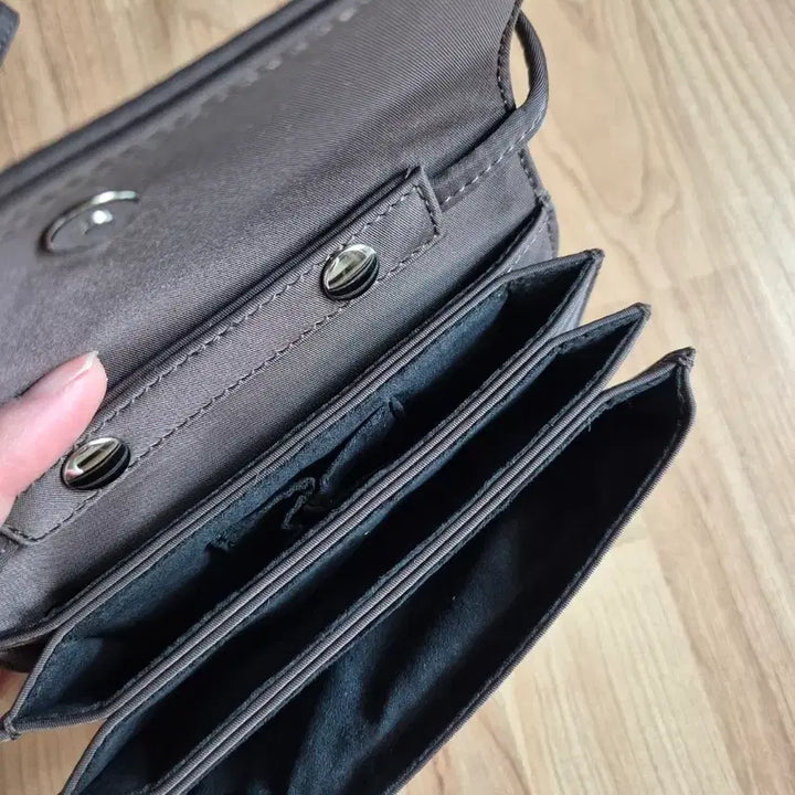 [BUNJANG] Nice Ghost Club Cross Mini Bag / 나이스고스트클럽 크로스 미니가방