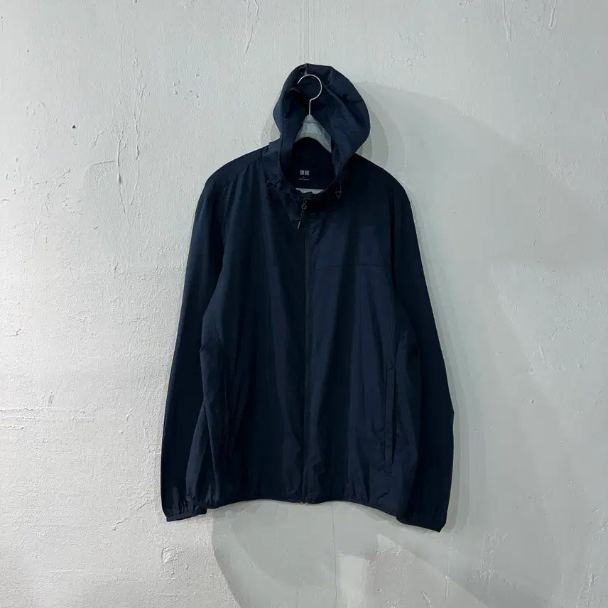 [SOLD OUT] 유니클로 경량바람막이 L