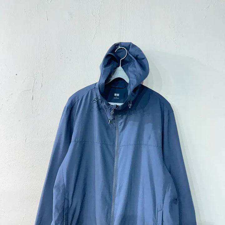 [SOLD OUT] 유니클로 경량바람막이 L