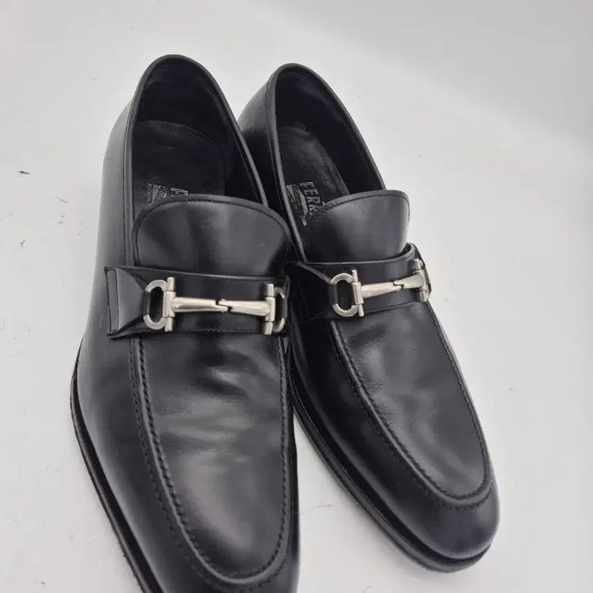 [BUNJANG] Ferragamo Gancini Loafers Men&