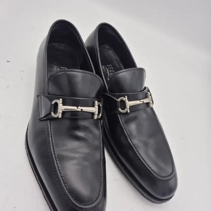 [BUNJANG] Ferragamo Gancini Loafers Men&
