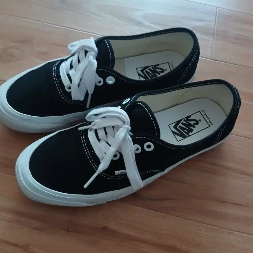 [BUNJANG] Vans Vault Black Sneakers / 반스 볼트 블랙 255