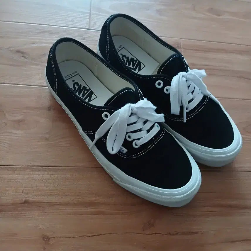 [BUNJANG] Vans Vault Black Sneakers / 반스 볼트 블랙 255