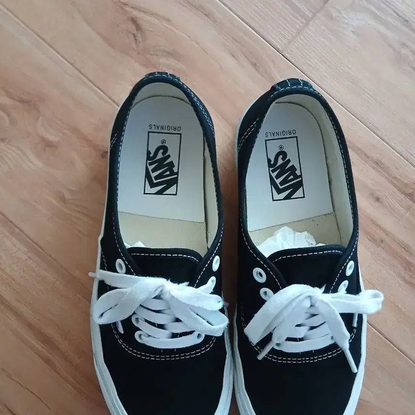 [BUNJANG] Vans Vault Black Sneakers / 반스 볼트 블랙 255