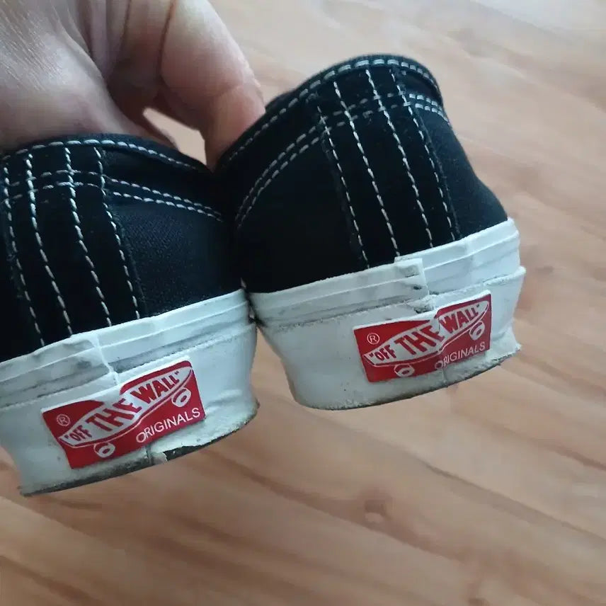 [BUNJANG] Vans Vault Black Sneakers / 반스 볼트 블랙 255