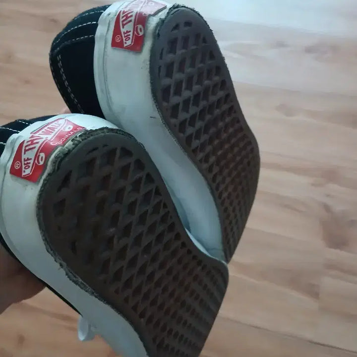 [BUNJANG] Vans Vault Black Sneakers / 반스 볼트 블랙 255