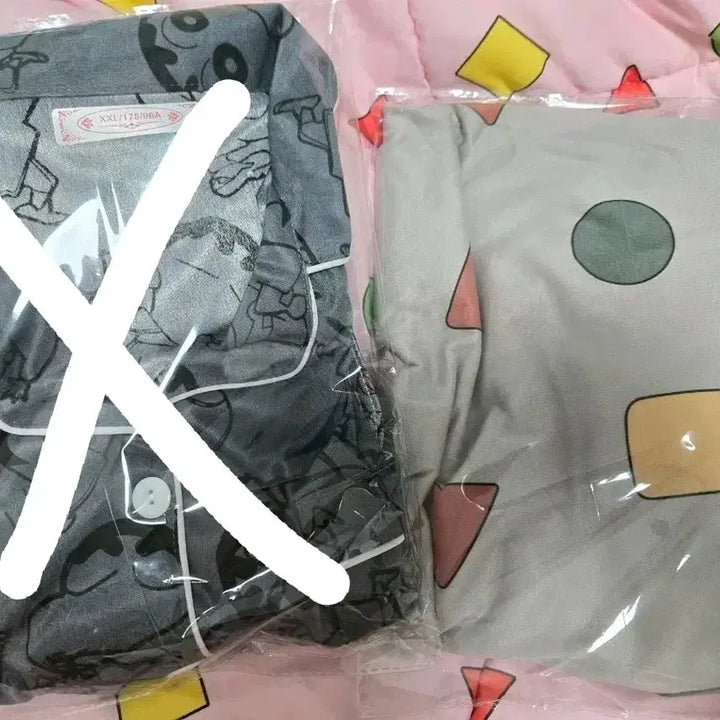 [BUNJANG] Crayon Shin-chan Gray Pajamas / [일괄] 짱구 잠옷 판매