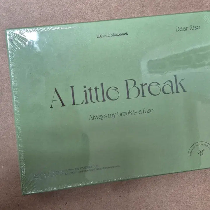 [BUNJANG] ONF 2021 A Little Break Photobook / (미개봉B급)ONF 2021 A Little Break 포토북