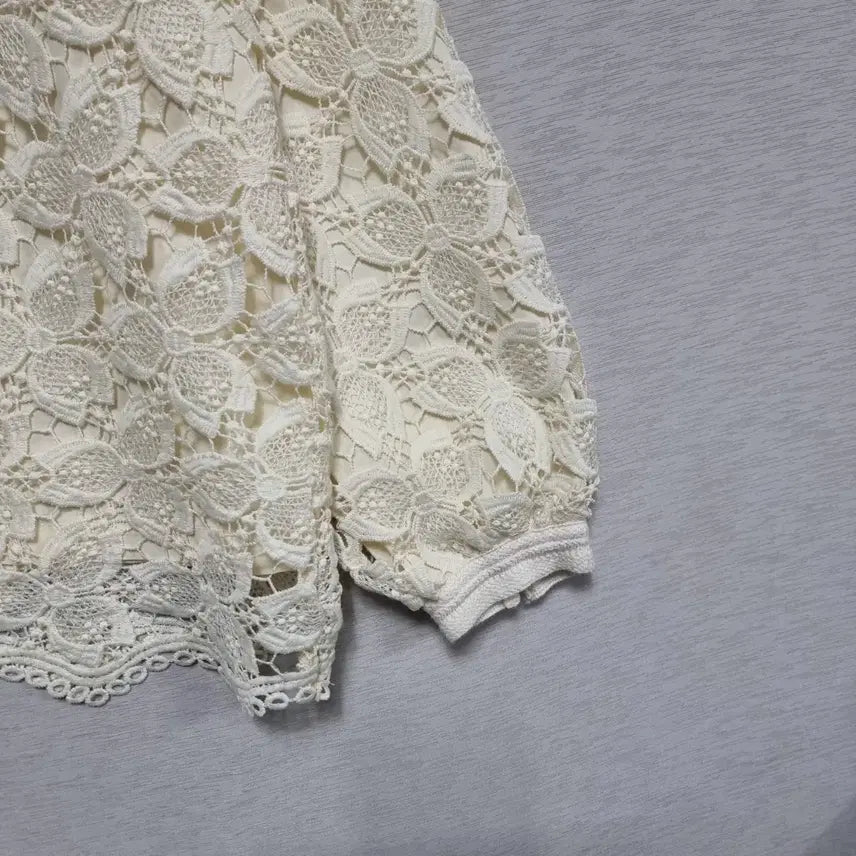 [BUNJANG] Anna Sui Lace Blouse (Women&
