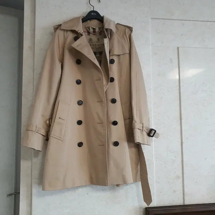 [SOLD OUT] 버버리 베이지 트렌치코트 여성 정품