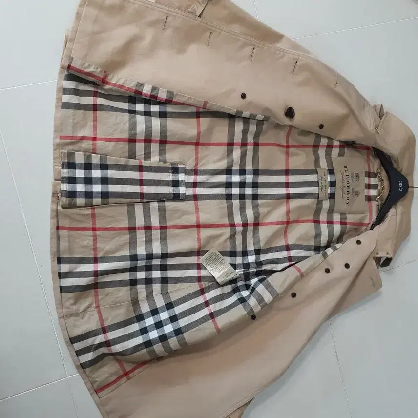 [SOLD OUT] 버버리 베이지 트렌치코트 여성 정품