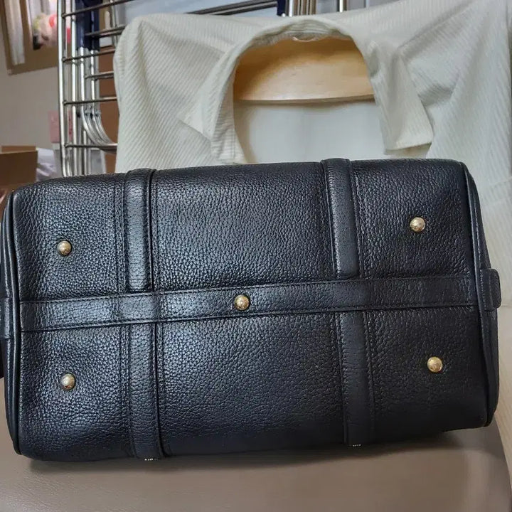 [BUNJANG] MCM Black Leather Bucket Bag / MCM 블랙 가죽 버킷백 성주택 있어요