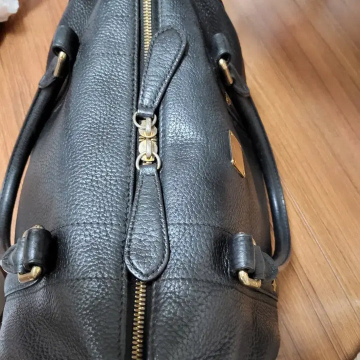 [BUNJANG] MCM Black Leather Bucket Bag / MCM 블랙 가죽 버킷백 성주택 있어요