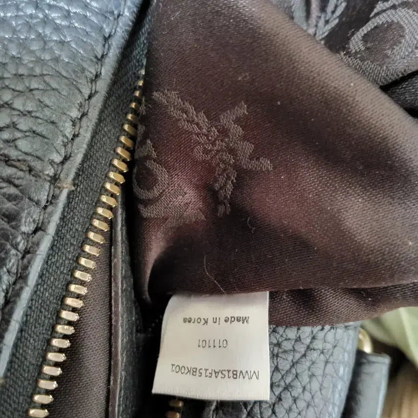 [BUNJANG] MCM Black Leather Bucket Bag / MCM 블랙 가죽 버킷백 성주택 있어요