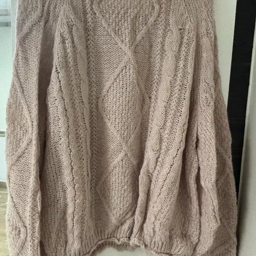 [BUNJANG] Jenio Teddy Cable Knit / 제니오 테디케이블니트