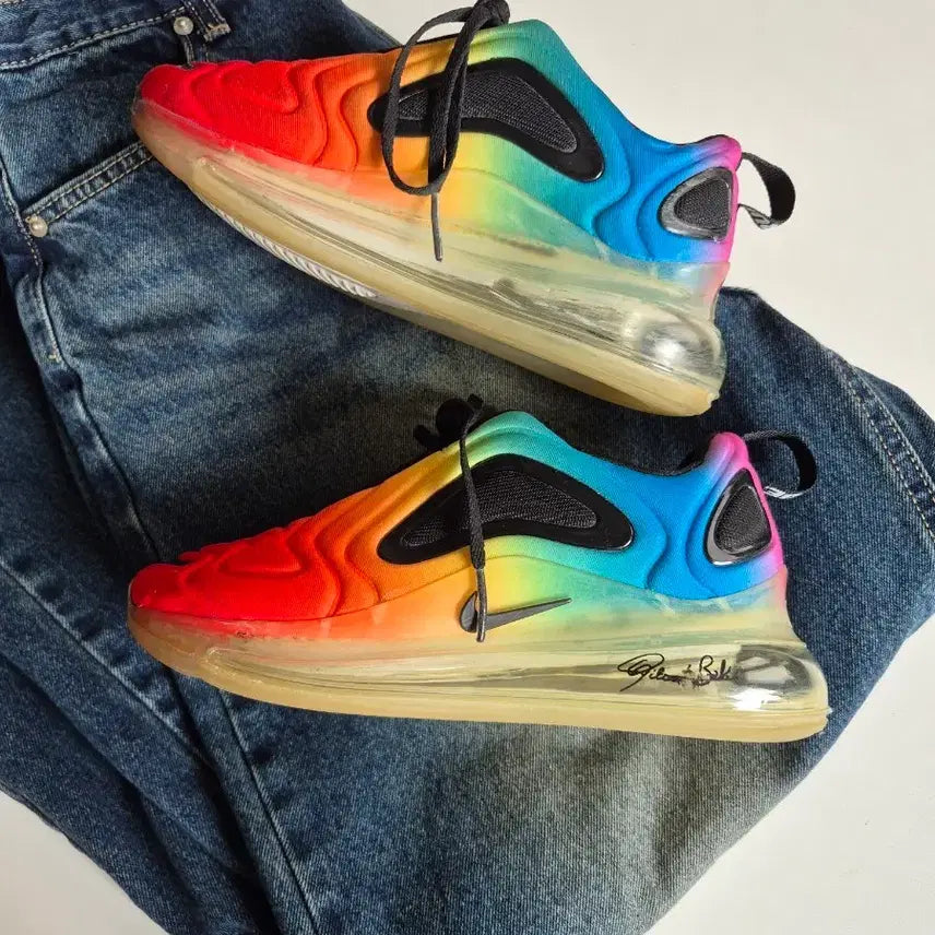 [BUNJANG] Nike Air Max 720 Rainbow Sneakers / 235)나이키 에어맥스 720 레인보우 운동화
