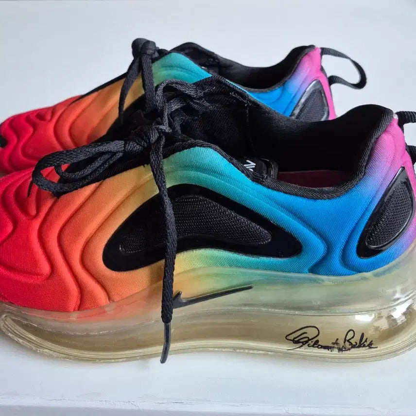 [BUNJANG] Nike Air Max 720 Rainbow Sneakers / 235)나이키 에어맥스 720 레인보우 운동화