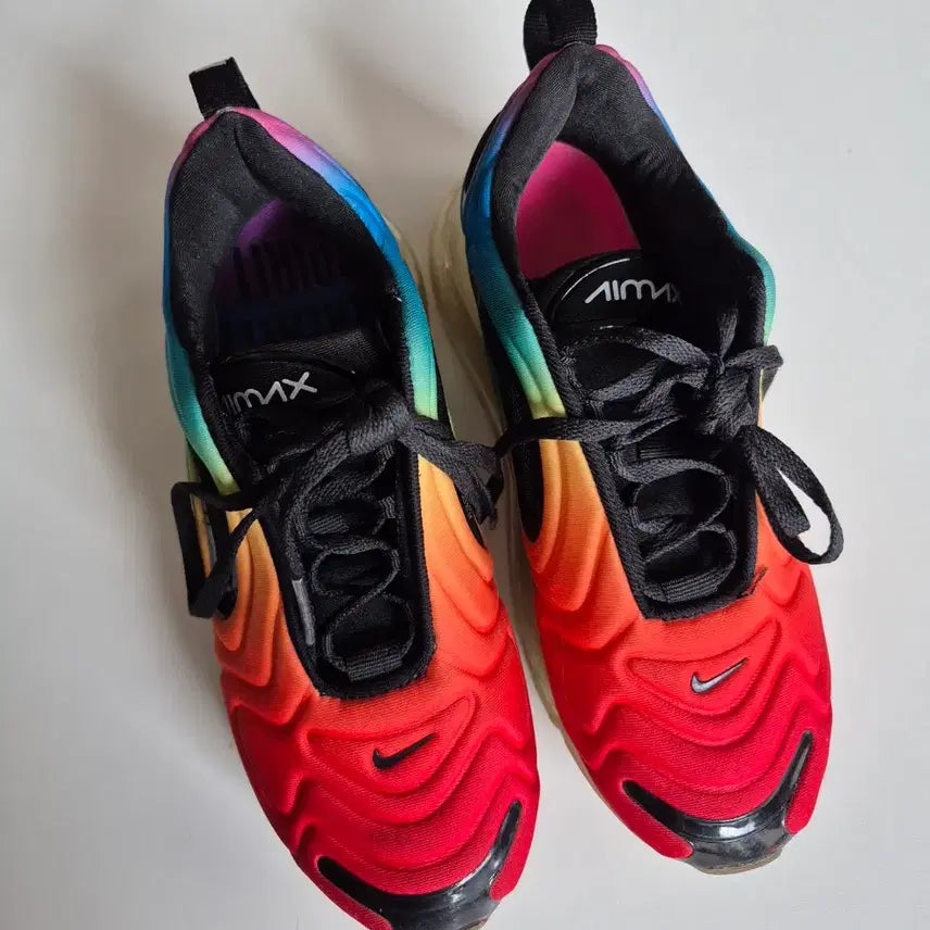 [BUNJANG] Nike Air Max 720 Rainbow Sneakers / 235)나이키 에어맥스 720 레인보우 운동화